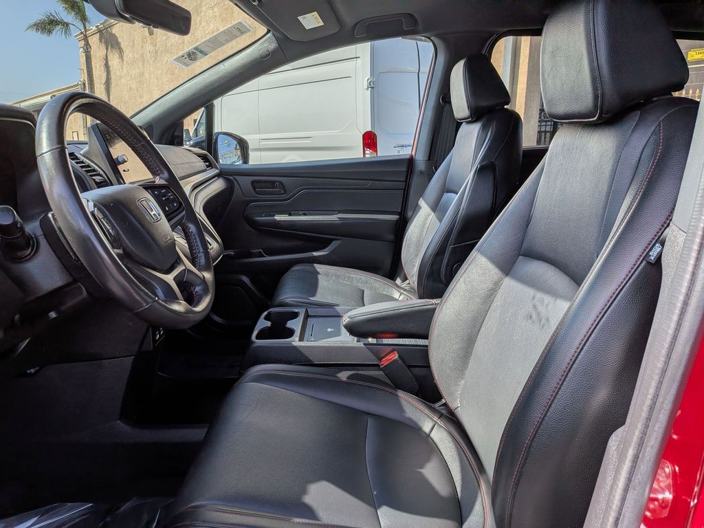 Thumbnail: 2025 Honda Odyssey - 16