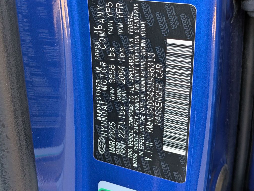 Thumbnail: 2025 Hyundai Elantra - 35