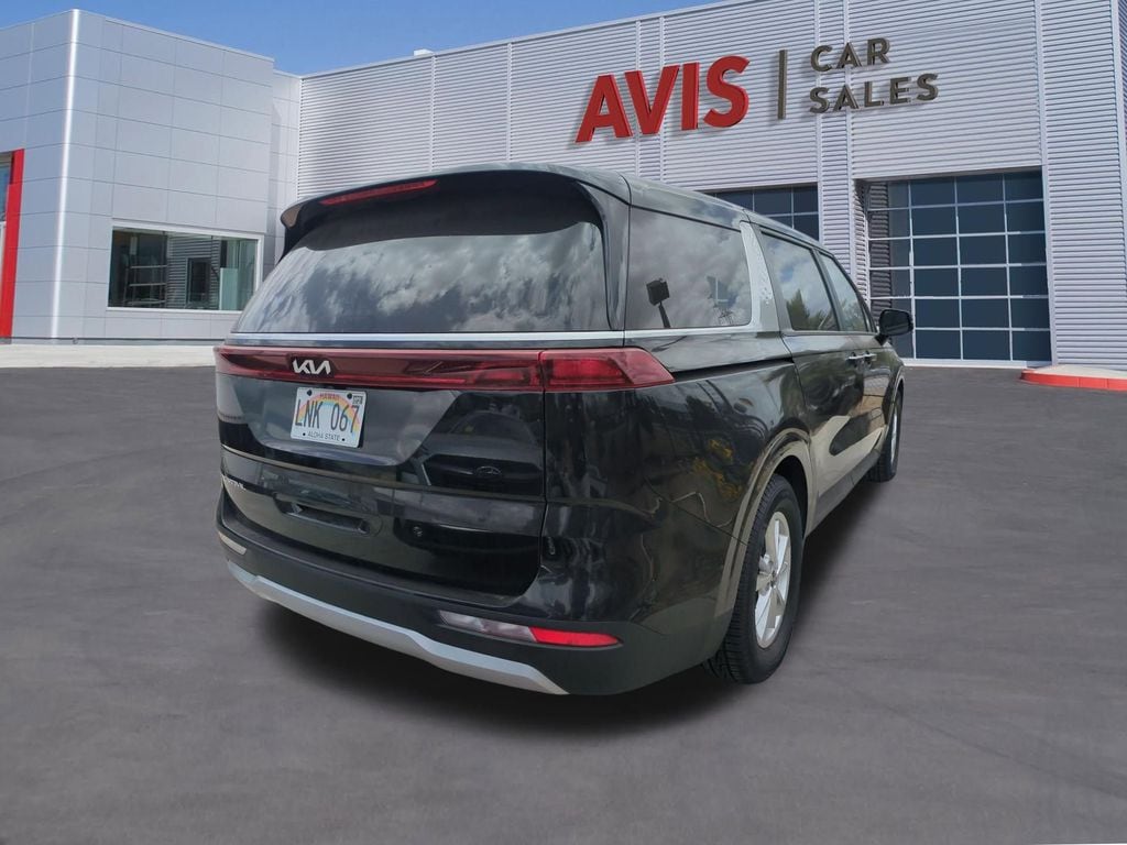 Thumbnail: 2023 Kia Carnival - 6