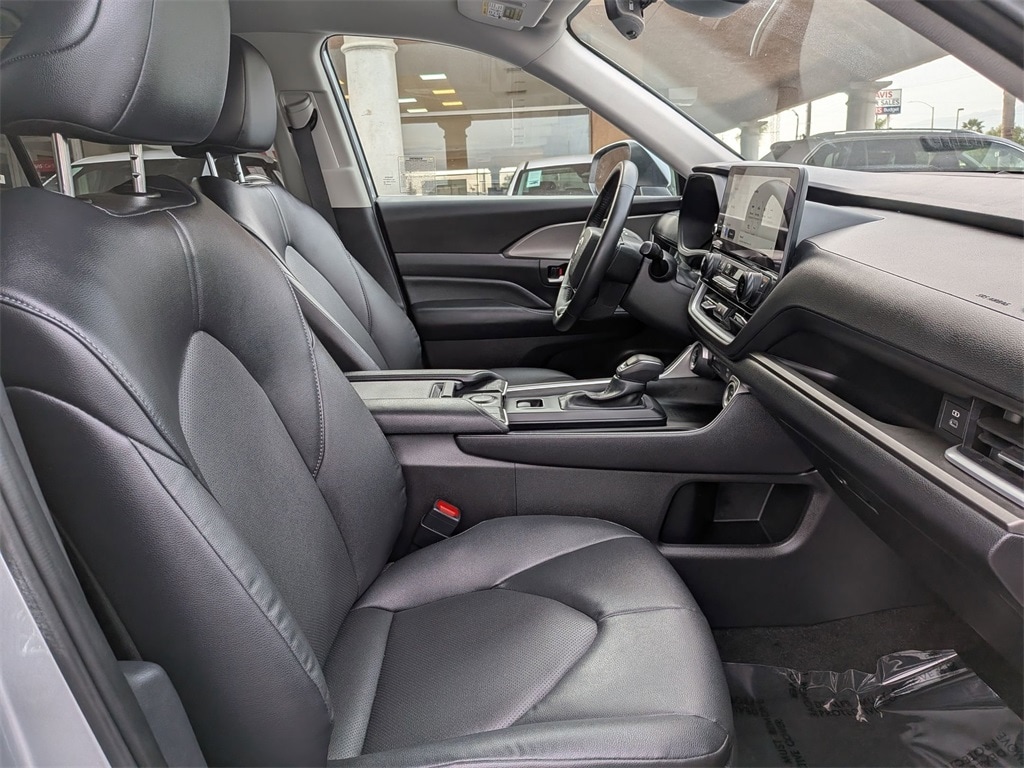 Thumbnail: 2025 Toyota Grand Highlander - 30