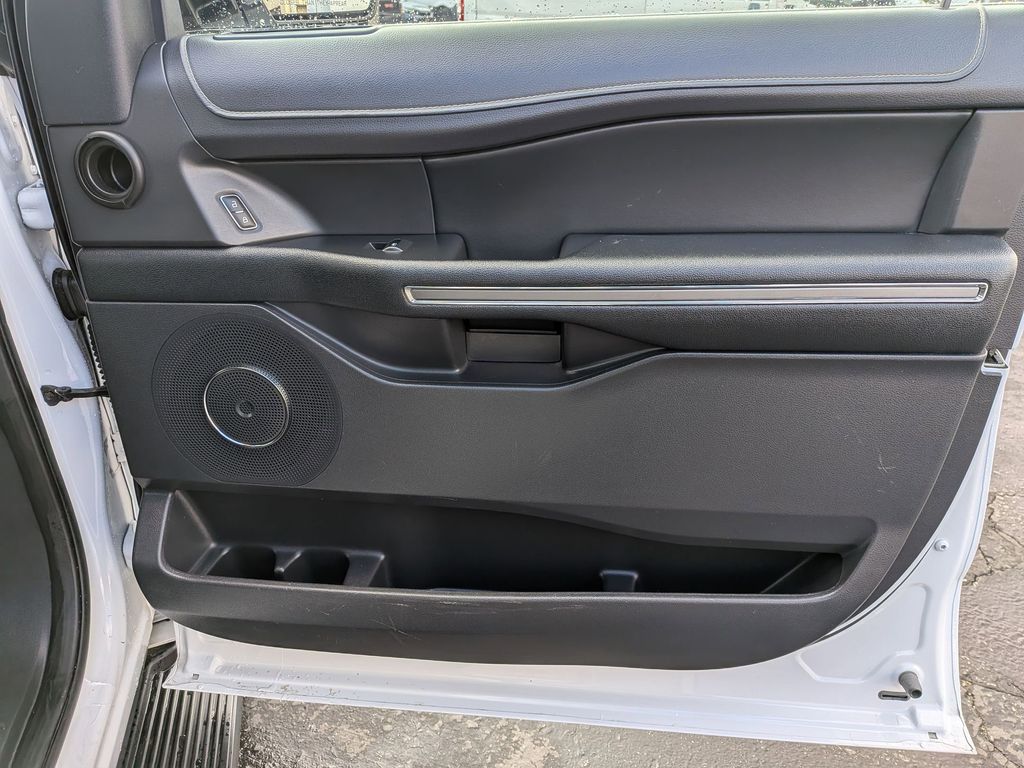 Thumbnail: 2024 Ford Expedition - 30