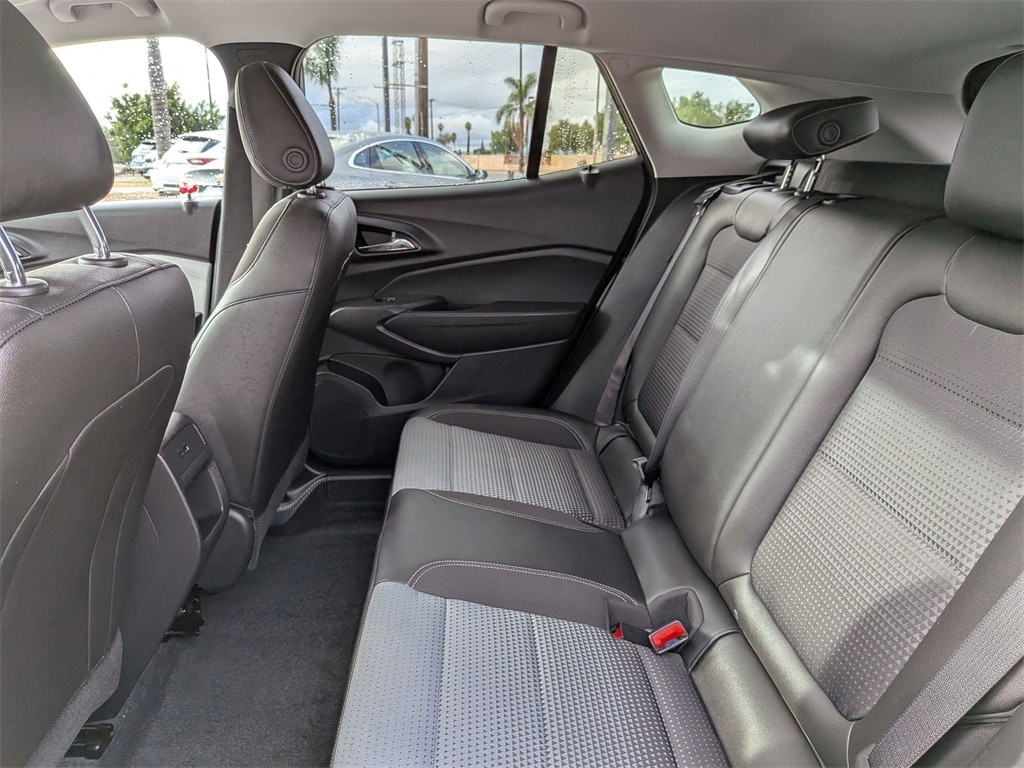 Thumbnail: 2025 Chevrolet Trax - 28