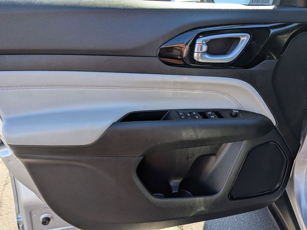 Thumbnail: 2025 Jeep Compass - 11