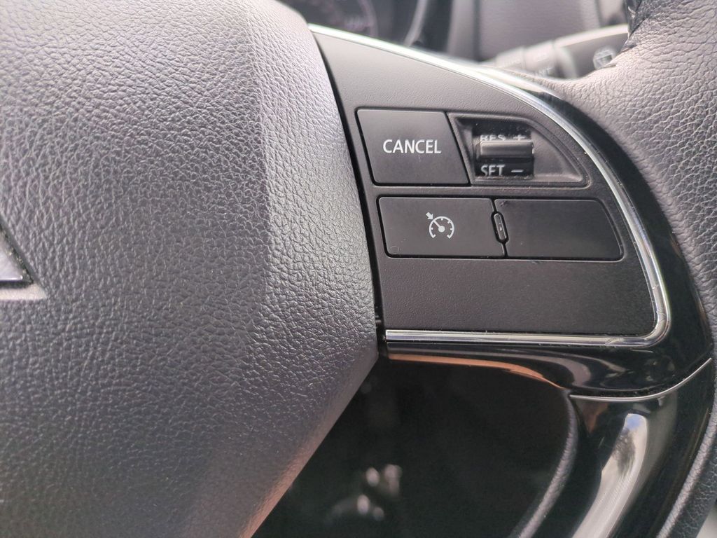 Thumbnail: 2025 Mitsubishi Outlander Sport - 21