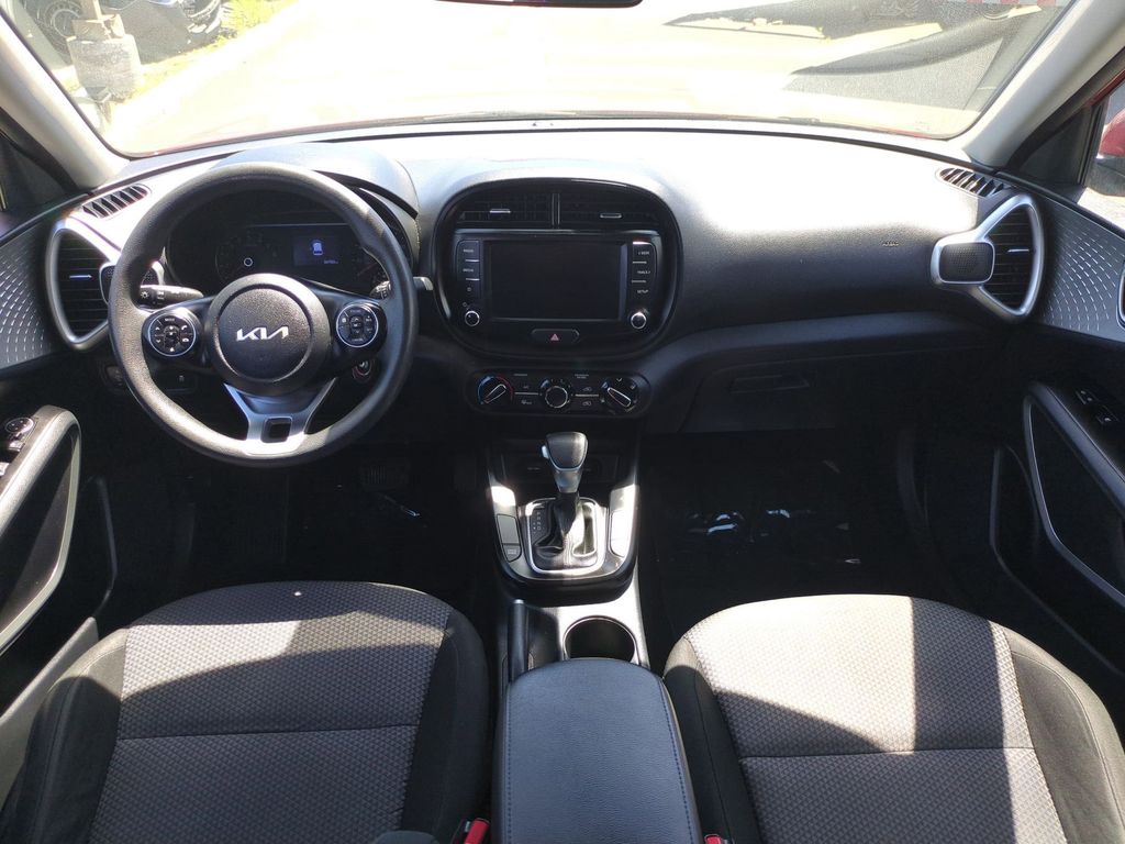 Thumbnail: 2022 Kia Soul - 25