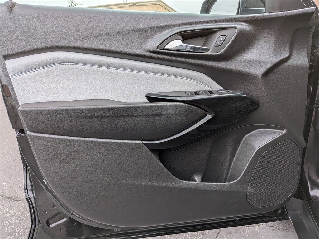 Thumbnail: 2025 Chevrolet Trax - 11