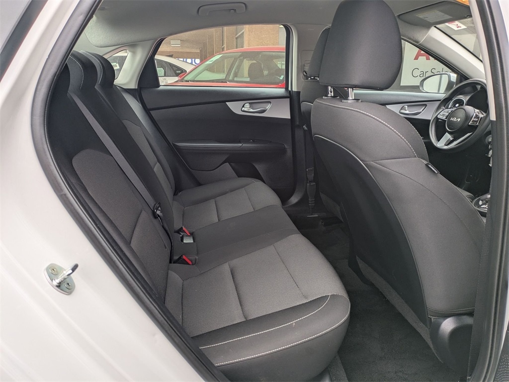 Thumbnail: 2024 Kia Forte - 31