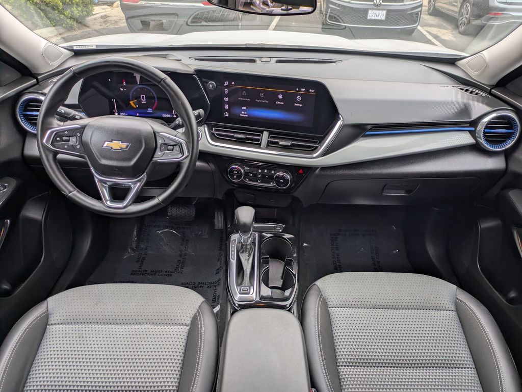 Thumbnail: 2025 Chevrolet Trax - 28