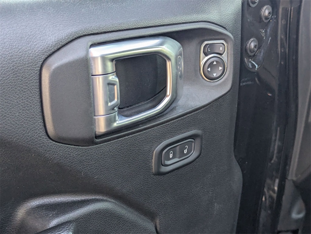 Thumbnail: 2023 Jeep Gladiator - 13
