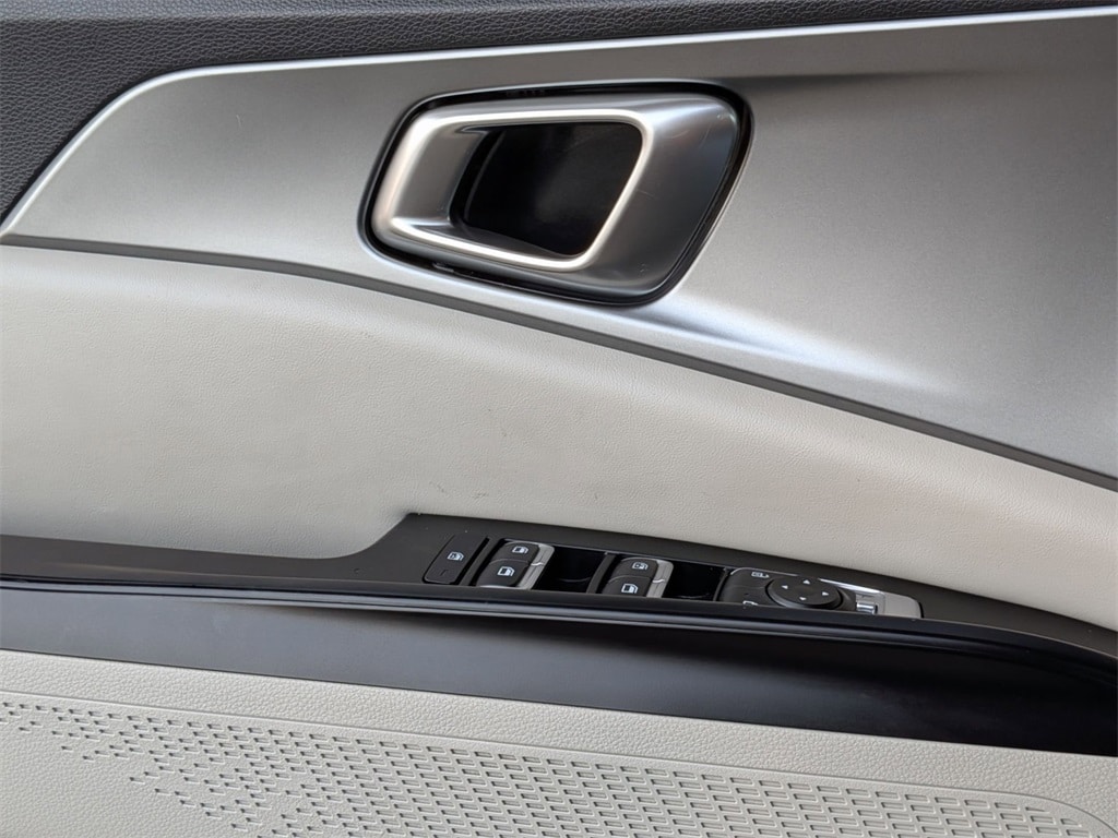 Thumbnail: 2024 Kia Carnival - 11