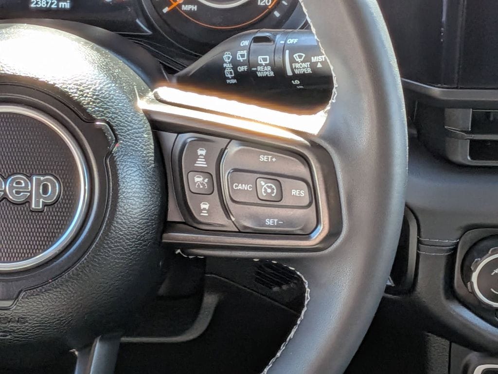 Thumbnail: 2025 Jeep Wrangler - 25