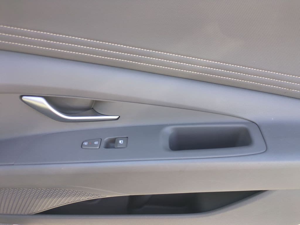 Thumbnail: 2025 Hyundai Elantra - 33