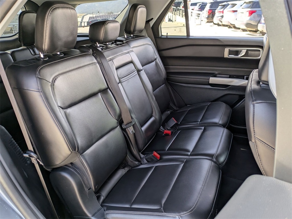 2023 Ford Explorer XLT 27