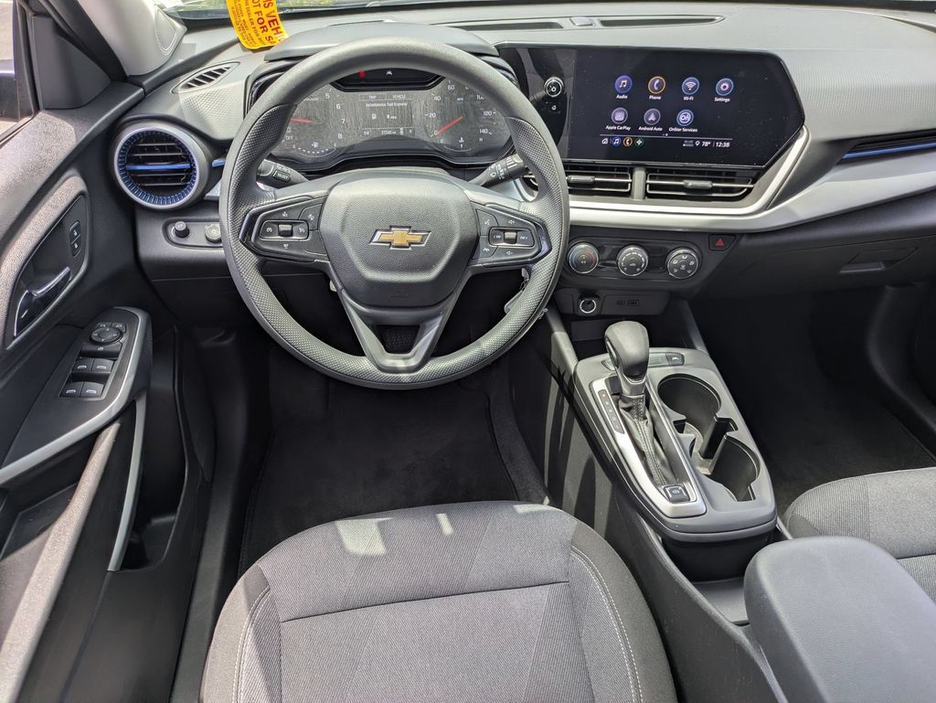 2025 Chevrolet Trax LS - Photo 25