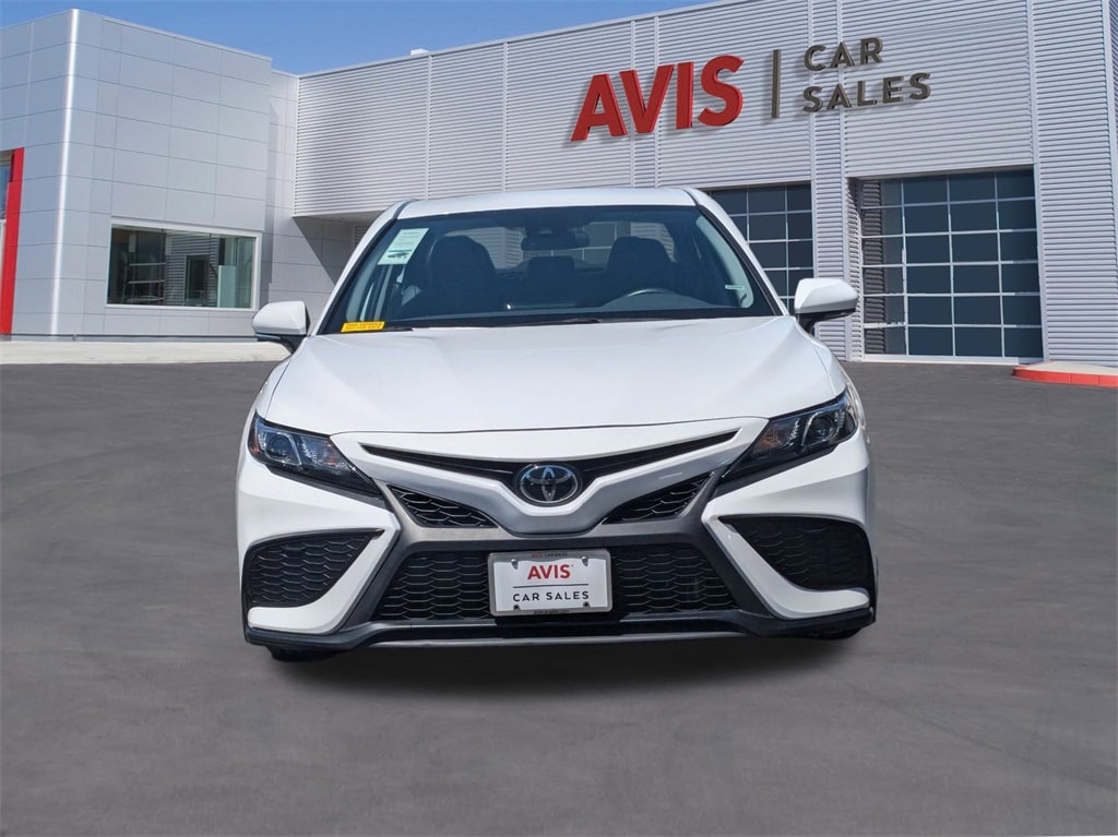 2023 Toyota Camry SE 2