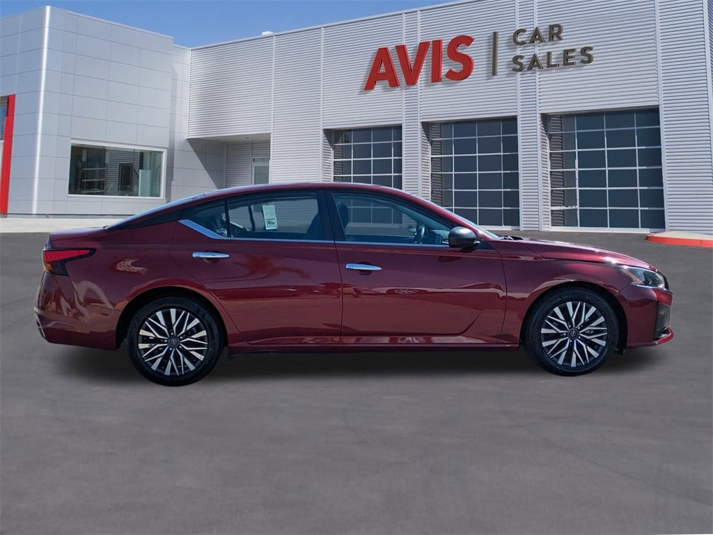 Thumbnail: 2024 Nissan Altima - 5