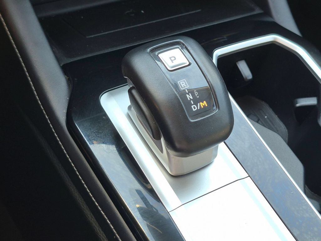 Thumbnail: 2025 Mitsubishi Outlander - 19