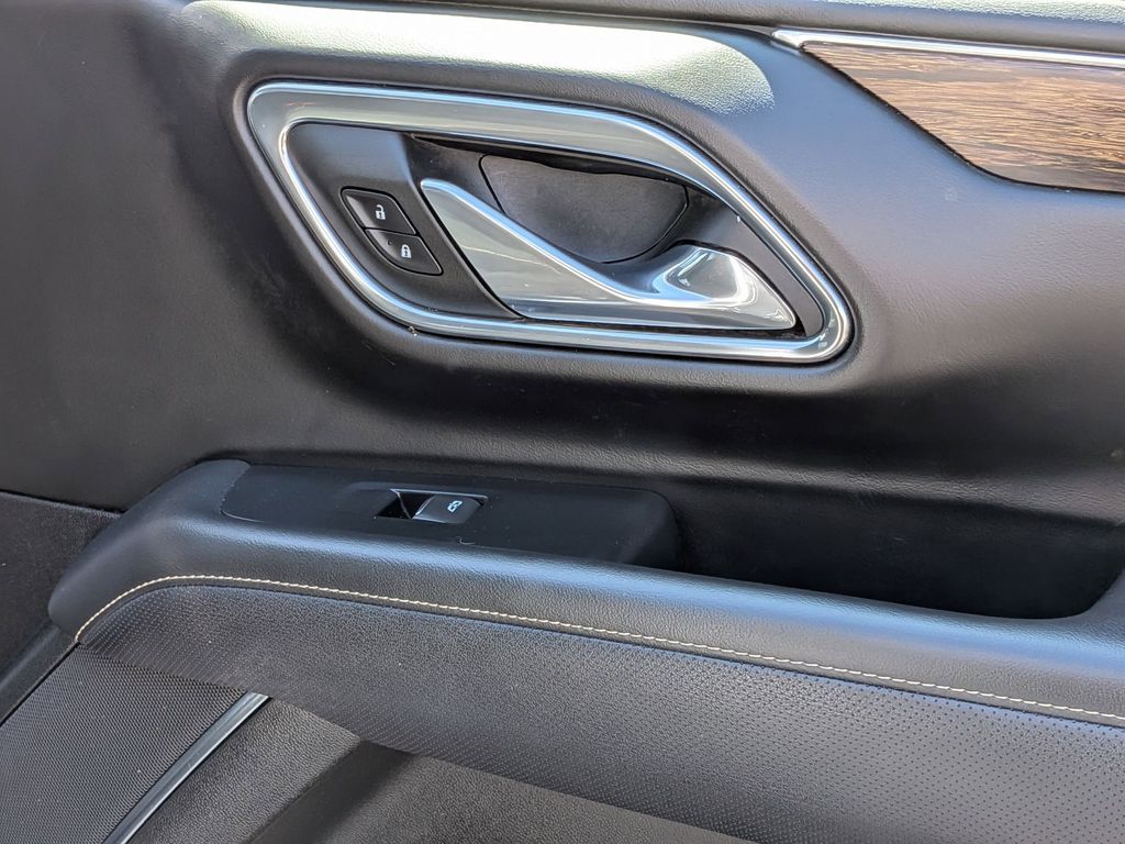 Thumbnail: 2023 Chevrolet Suburban - 36