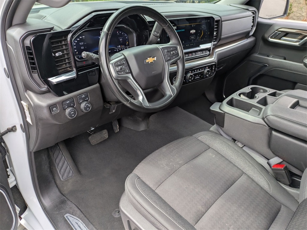 Thumbnail: 2024 Chevrolet Silverado 1500 - 17