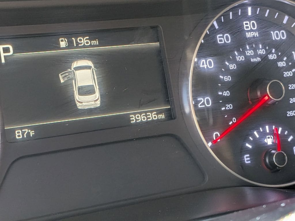 Thumbnail: 2024 Kia Forte - 17