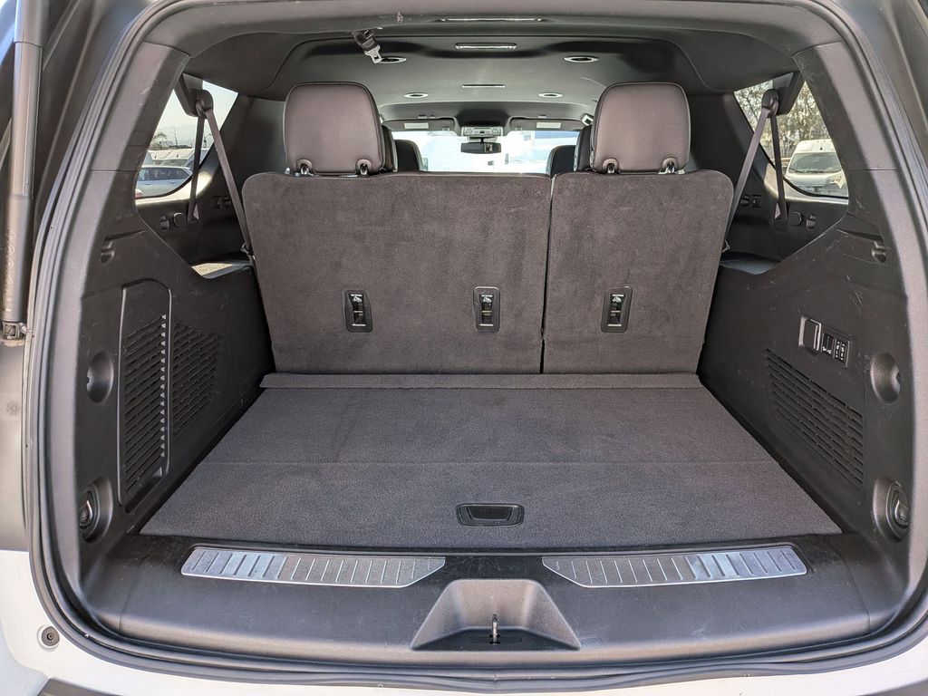 Thumbnail: 2023 Chevrolet Suburban - 31