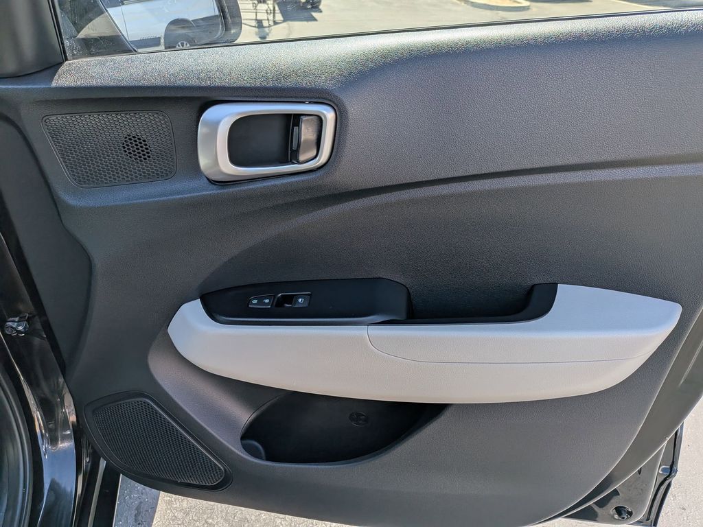 Thumbnail: 2025 Hyundai Venue - 33