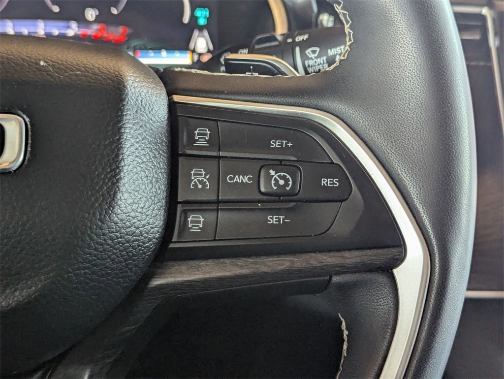 Thumbnail: 2023 Jeep Grand Cherokee - 21