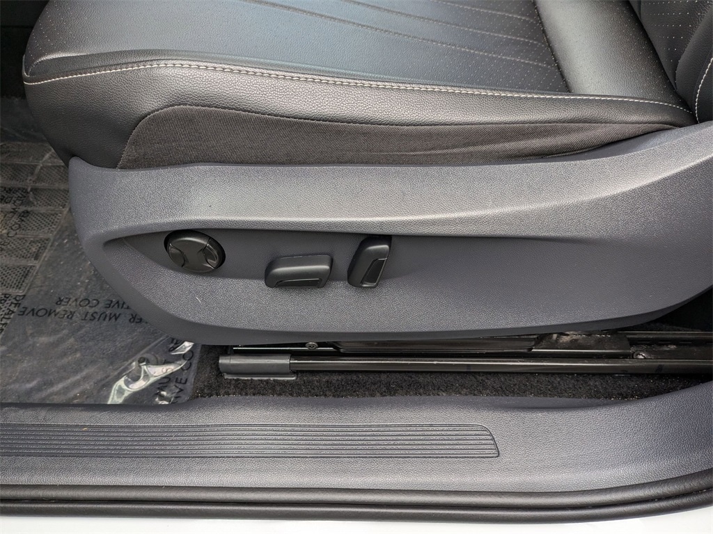 Thumbnail: 2024 Volkswagen Tiguan - 14