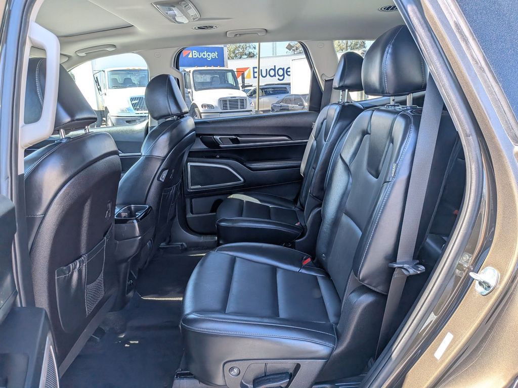 Thumbnail: 2025 Kia Telluride - 26