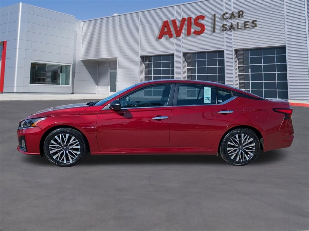 Thumbnail: 2024 Nissan Altima - 10