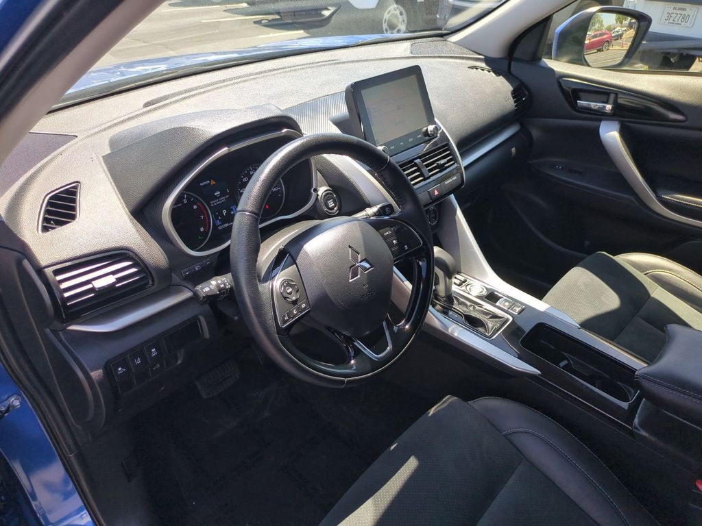 Thumbnail: 2025 Mitsubishi Eclipse Cross - 15