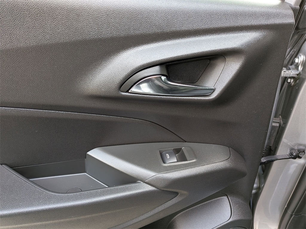 Thumbnail: 2025 Chevrolet Trax - 27