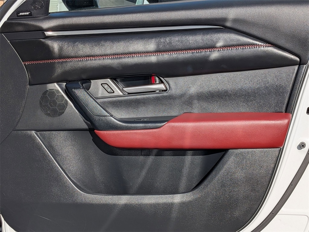 Thumbnail: 2025 Mazda CX-50 - 31