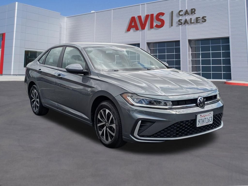 Thumbnail: 2025 Volkswagen Jetta - 3
