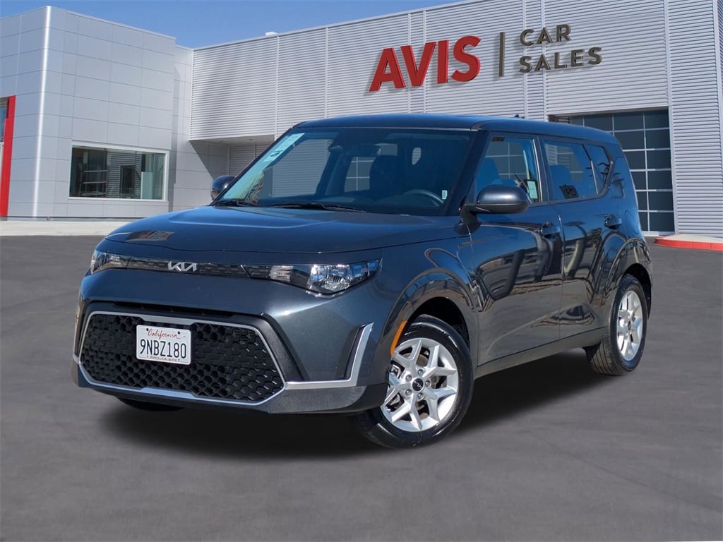 2024 Kia Soul LX's photo
