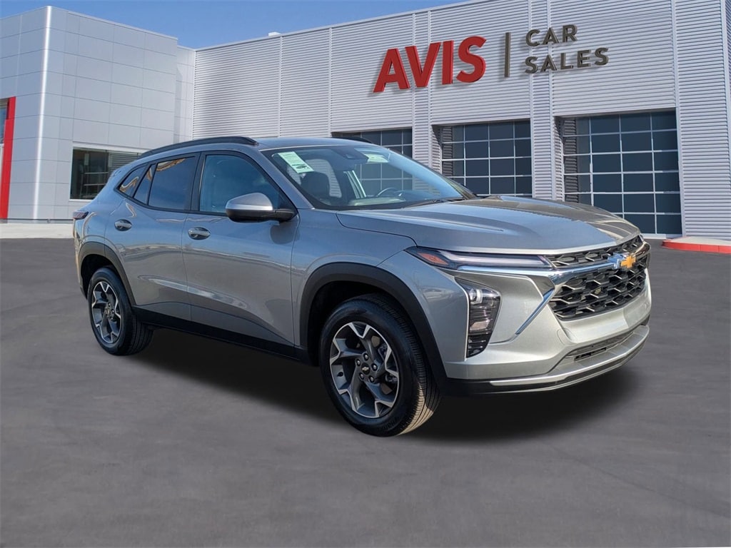 Certified 2025 Chevrolet Trax LT SUV