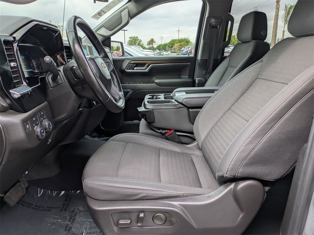 Thumbnail: 2024 Chevrolet Silverado 1500 - 24
