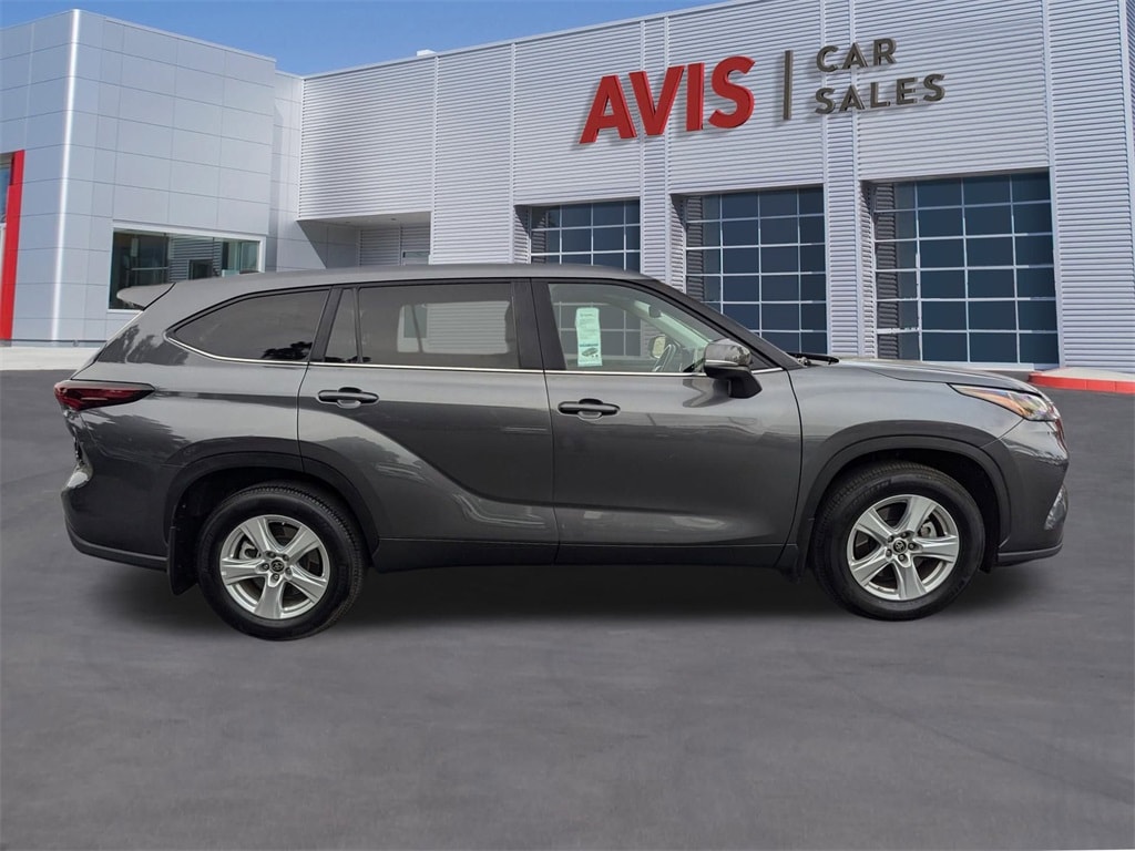 Thumbnail: 2024 Toyota Highlander - 5
