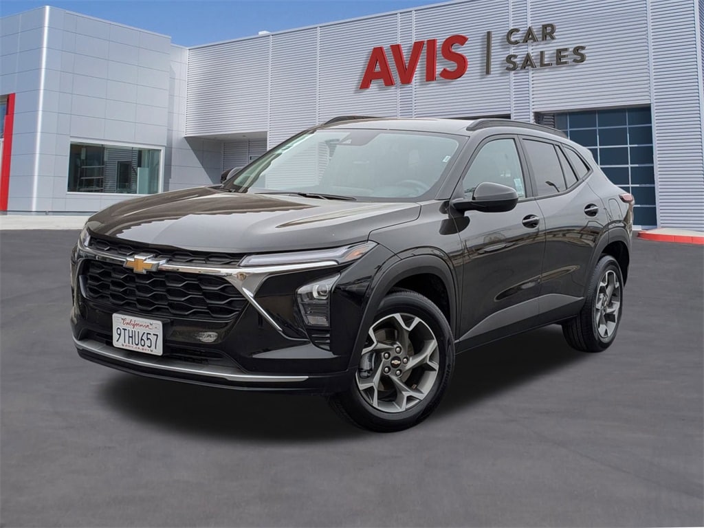 Certified 2025 Chevrolet Trax LT SUV