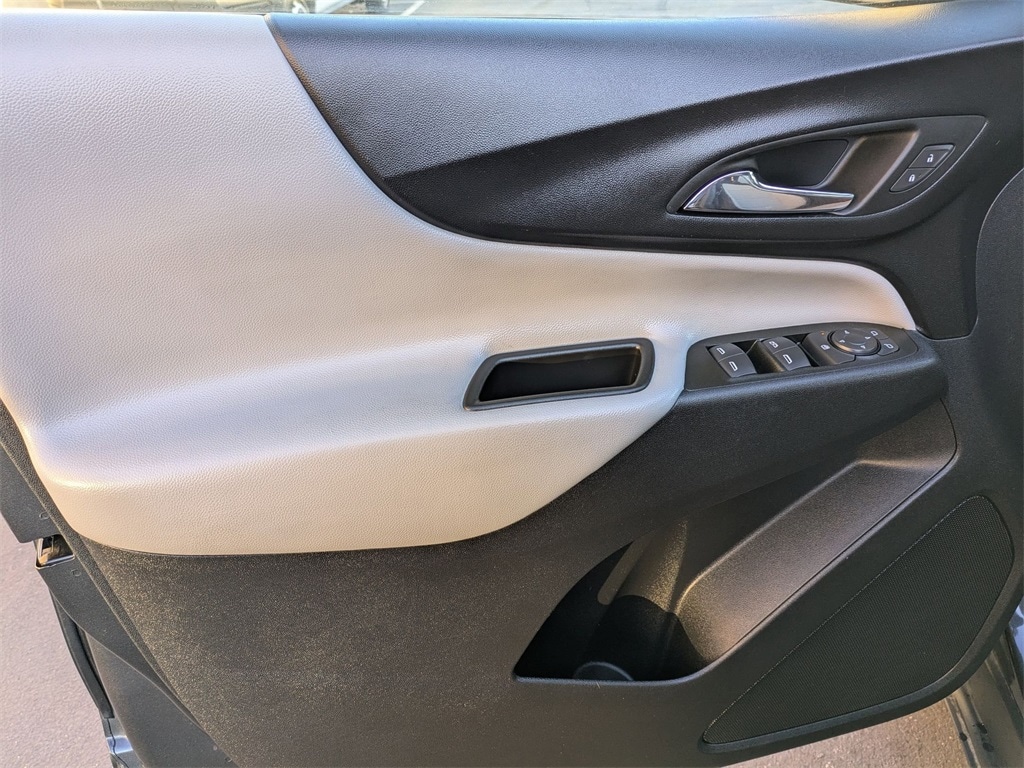 Thumbnail: 2023 Chevrolet Equinox - 11