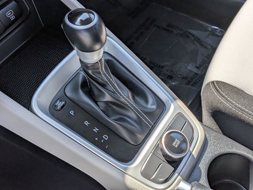 Thumbnail: 2025 Hyundai Venue - 21