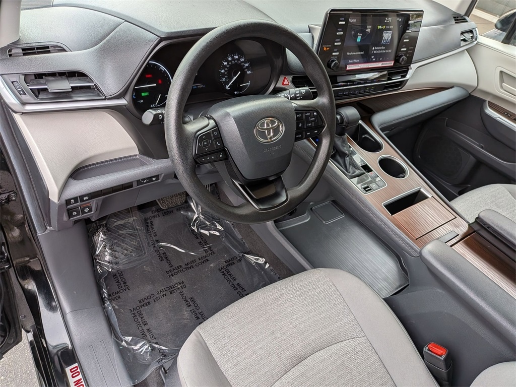 Thumbnail: 2024 Toyota Sienna - 14