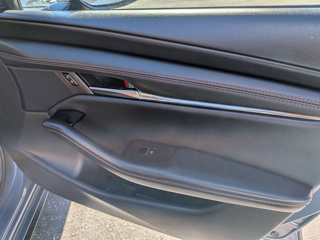 Thumbnail: 2025 Mazda Mazda3 - 32