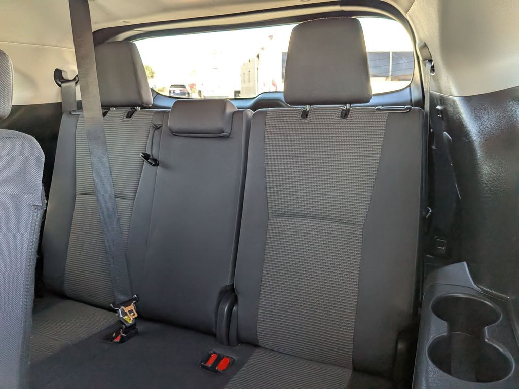 Thumbnail: 2024 Toyota Highlander - 28