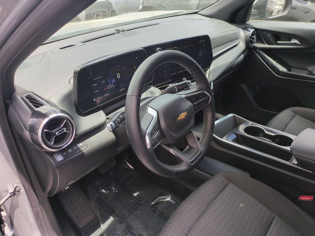 Thumbnail: 2025 Chevrolet Equinox - 13