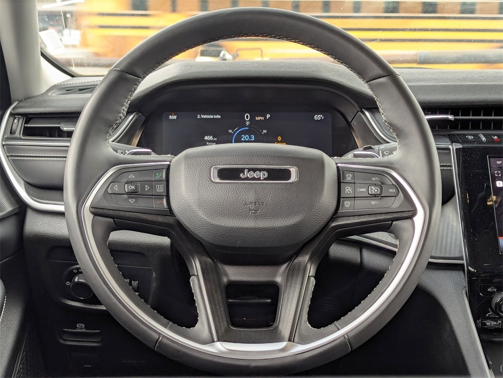 Thumbnail: 2023 Jeep Grand Cherokee L - 21