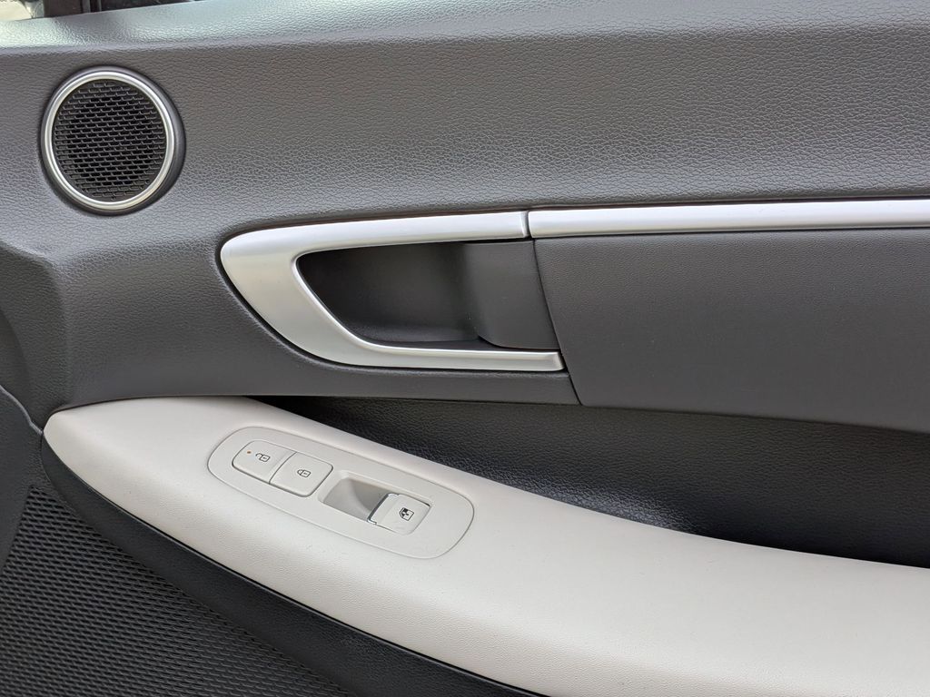 Thumbnail: 2025 Hyundai Sonata - 33