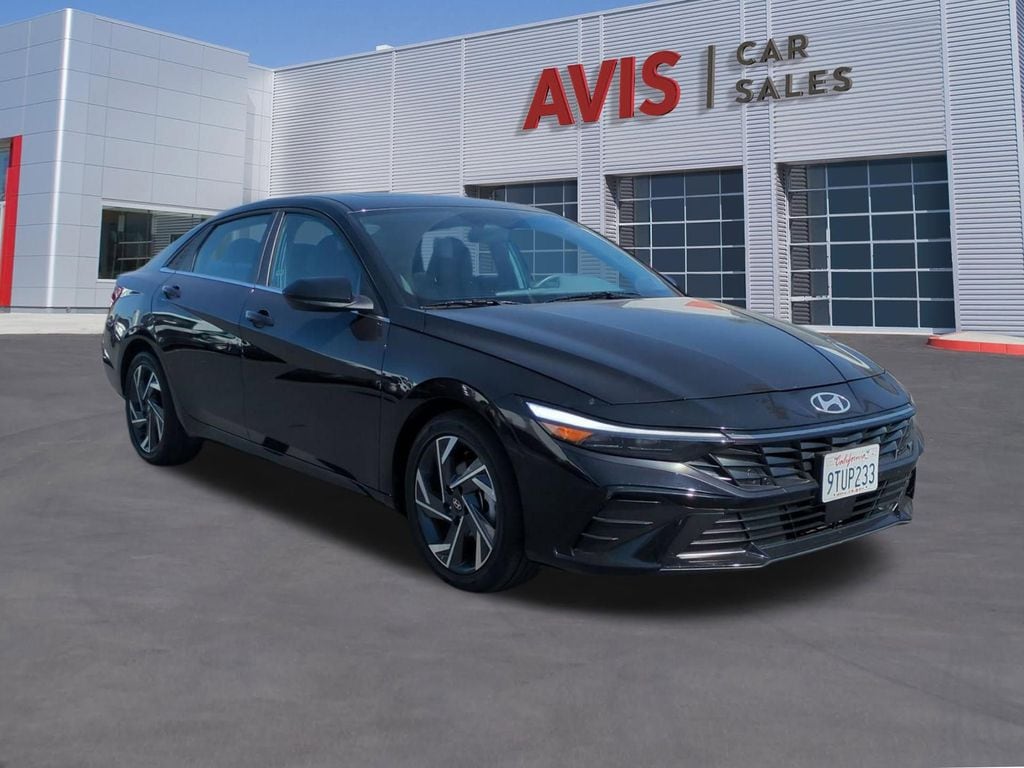 Thumbnail: 2025 Hyundai Elantra - 3