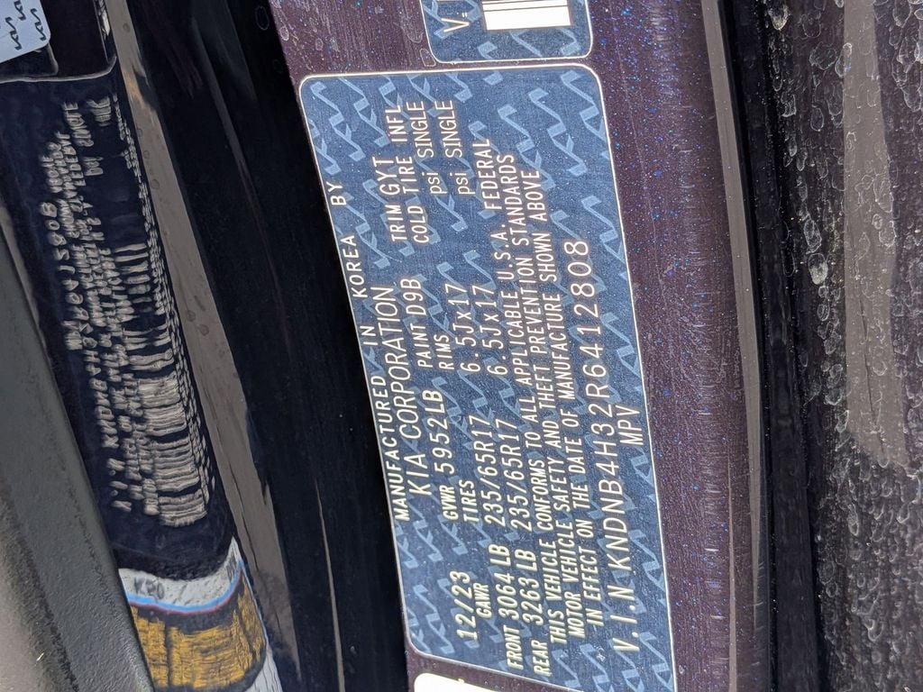 Thumbnail: 2024 Kia Carnival - 32