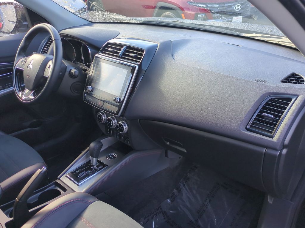 Thumbnail: 2025 Mitsubishi Outlander Sport - 31